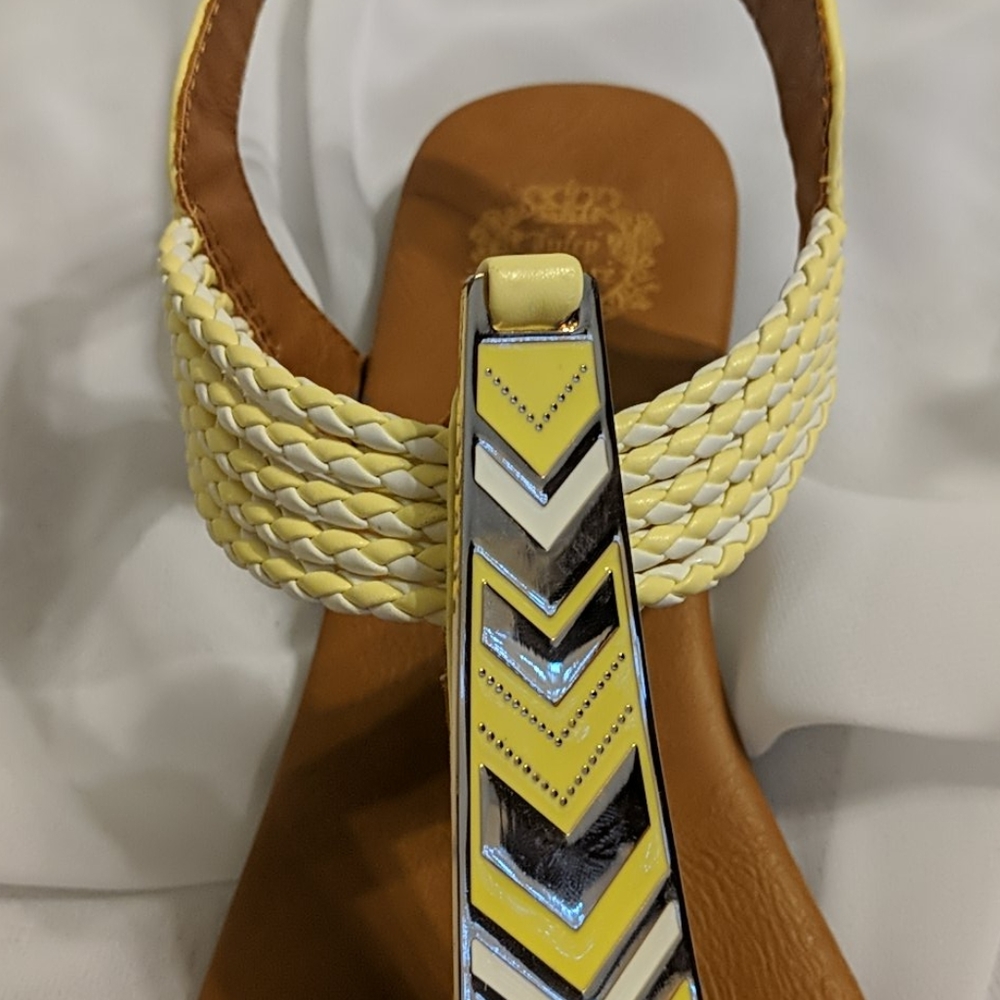 Shoes - Picture 4 of 6